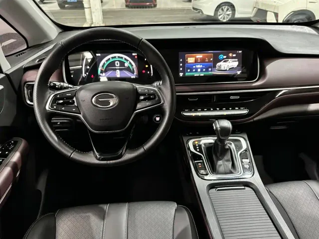 GAC Trumpchi M6 — Фото автомобиля 13