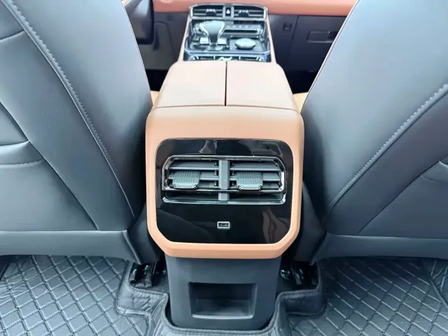 Jetour Jetour Dasheng 2025 1.5T DCT Luxury Edition — Фото автомобиля 11