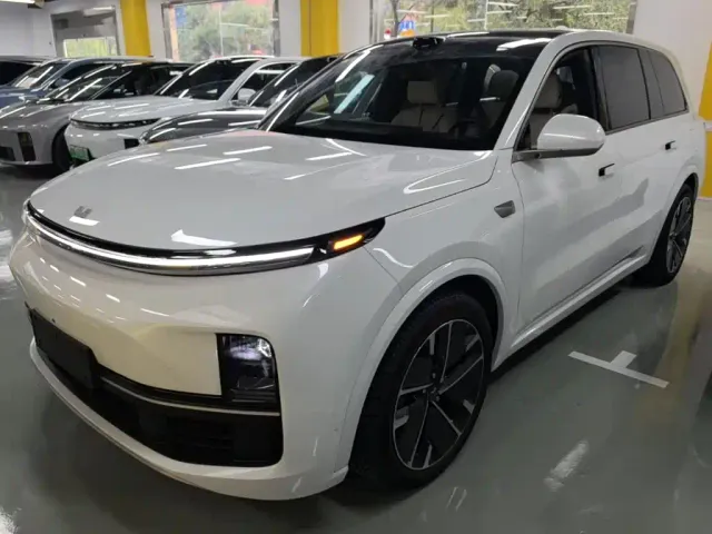 Фотография автомобиля — Li Auto L9
