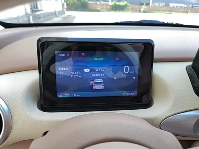 Wuling Hongguang Mini EV — Фото автомобиля 11