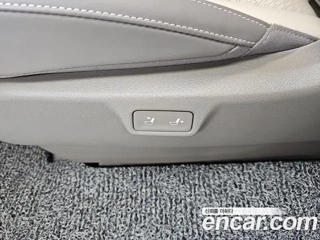 Kia Carnival Generation 4 — Фото автомобиля 13