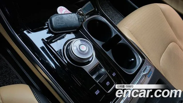 Kia Carnival Generation 4 — Фото автомобиля 9