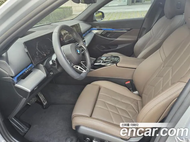 BMW 5-Series — Фото автомобиля 10