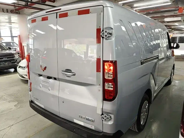 Wuling Yangguang — Фото автомобиля 6