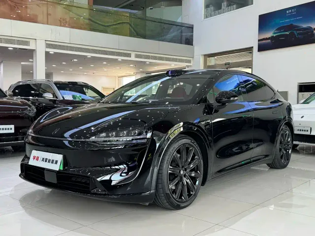 Фотография автомобиля — Luxeed R7