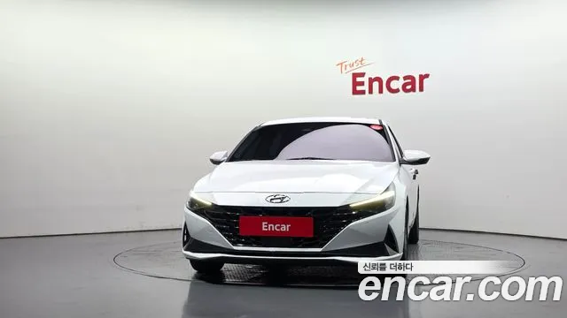 Hyundai Avante CN7 — Фото автомобиля 3