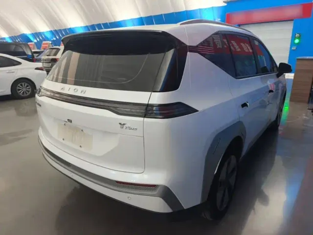 GAC Aion Y — Фото автомобиля 6
