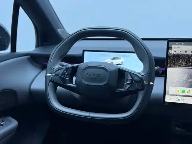 Lynk & Co Z20 — Фото автомобиля 13