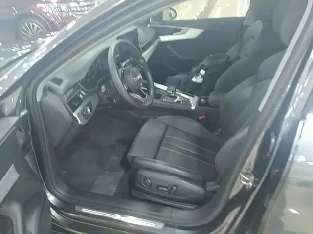 Audi A4L — Фото автомобиля 14