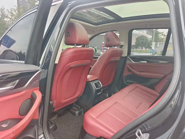 BMW BMW X3 2022 xDrive25i M Sport Package — Фото автомобиля 6