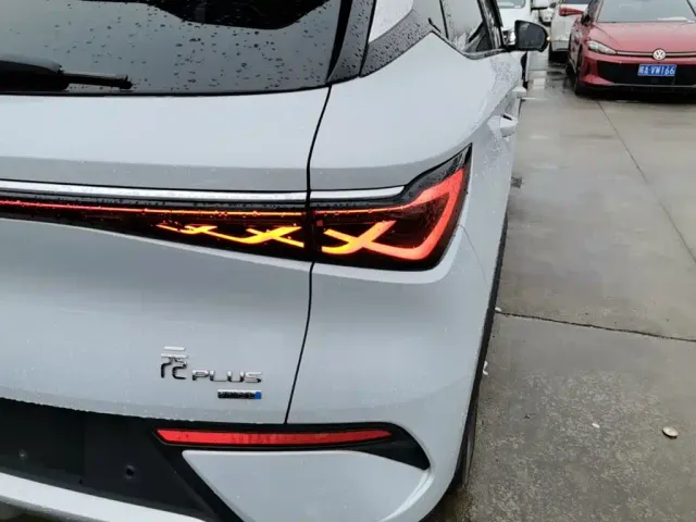 BYD Yuan PLUS — Фото автомобиля 7