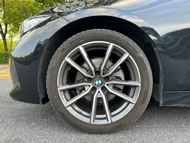 BMW 3 Series — Фото автомобиля 6