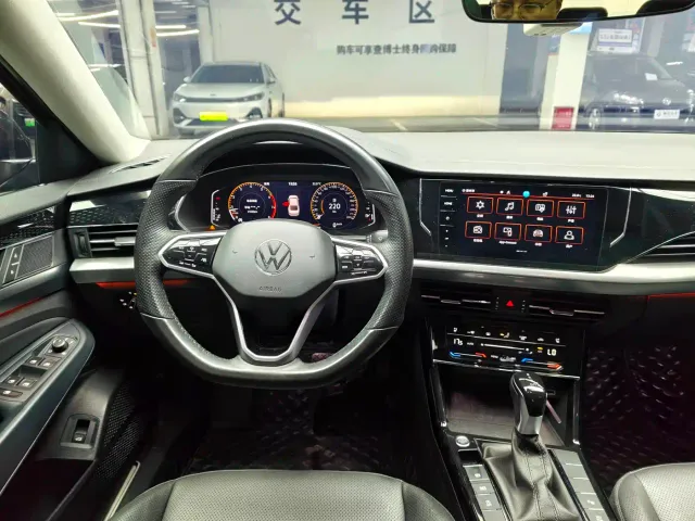 Volkswagen Passat — Фото автомобиля 7