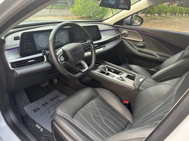 Chery Arrizo 8 — Фото автомобиля 7
