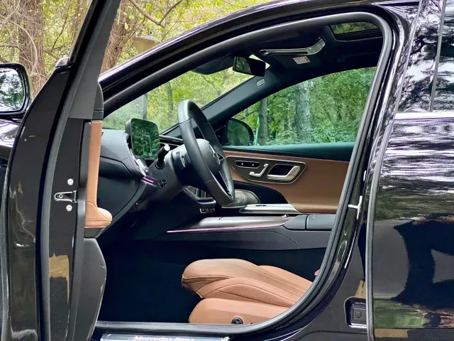 Mercedes-Benz E-Class — Фото автомобиля 17