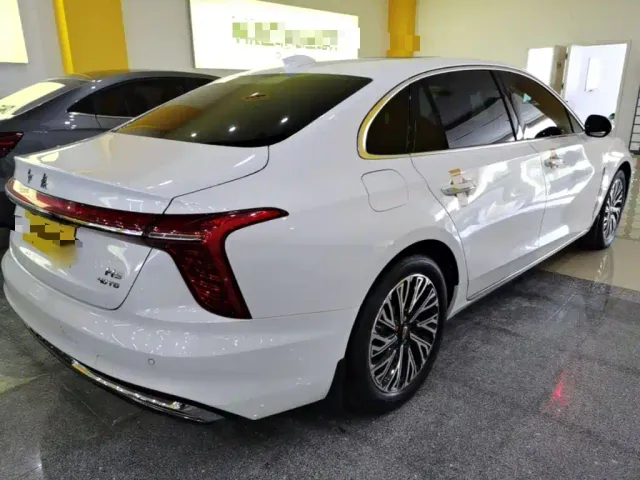Hongqi H5 — Фото автомобиля 6