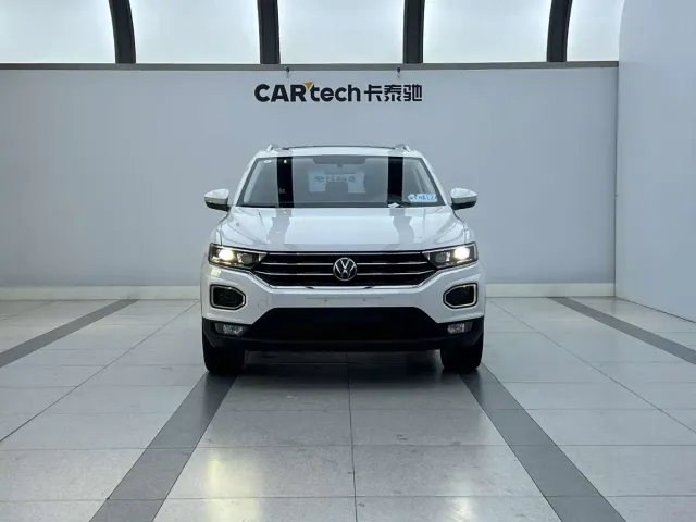 Volkswagen T-Roc — Фото автомобиля 3