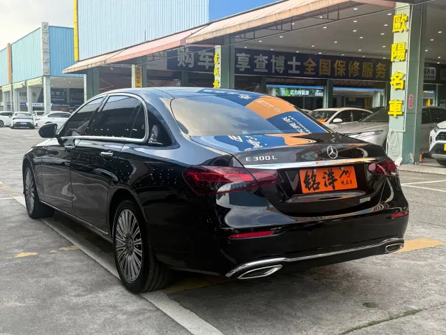 Mercedes-Benz E-Class — Фото автомобиля 9