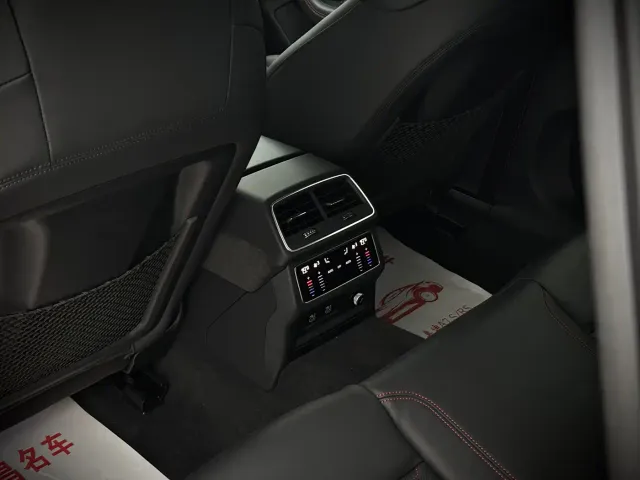 Audi RS 7 — Фото автомобиля 14