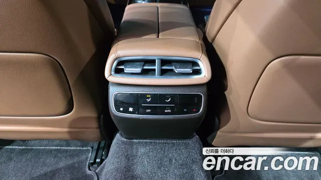 Genesis G80 RG3 — Фото автомобиля 30