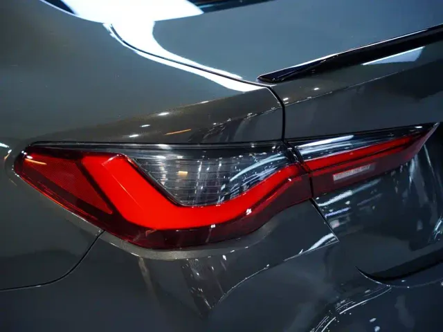 BMW M4 — Фото автомобиля 8