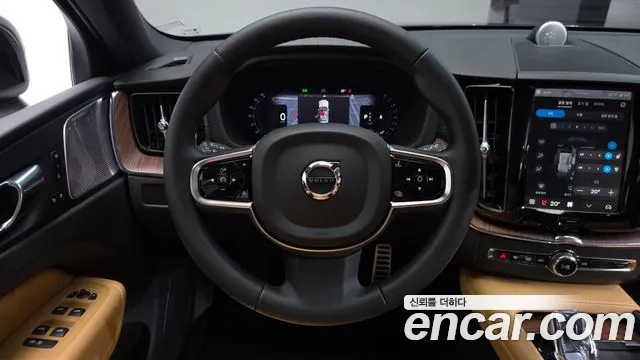 Volvo XC60 2nd Gen — Фото автомобиля 19