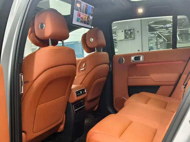 Li Auto L7 — Фото автомобиля 6