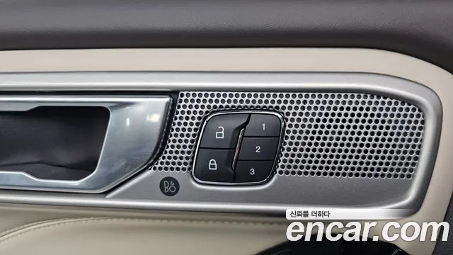 Ford Explorer Generation 6 — Фото автомобиля 30