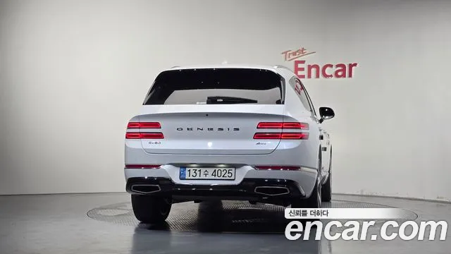 Genesis GV80 — Фото автомобиля 3
