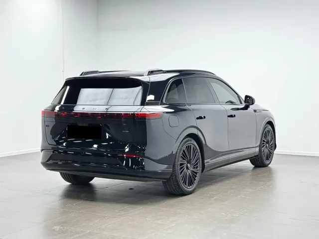 Xpeng G9 — Фото автомобиля 5