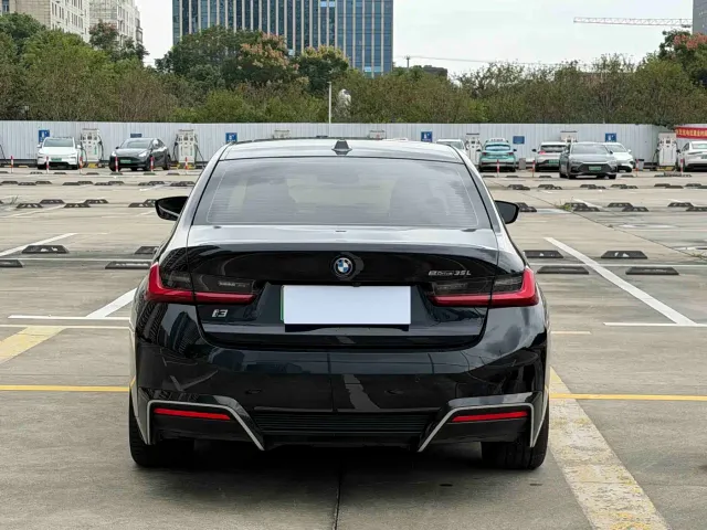 BMW i3 — Фото автомобиля 5