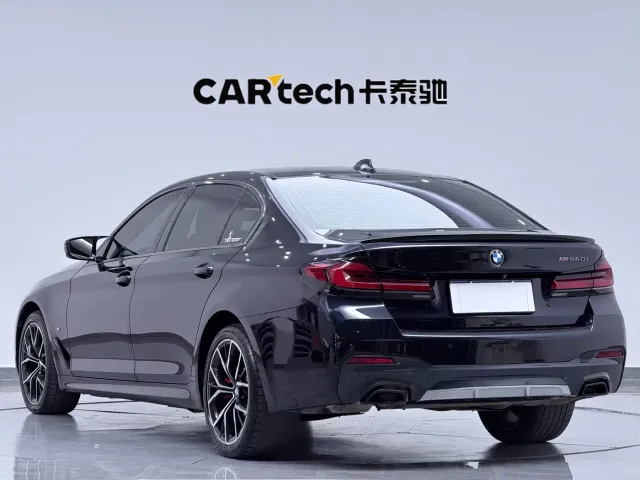 BMW 5 Series — Фото автомобиля 8