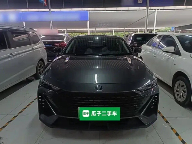 Changan UNI-V — Фото автомобиля 2