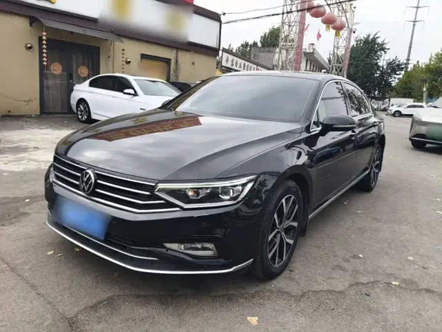 Фотография автомобиля — Volkswagen Magotan