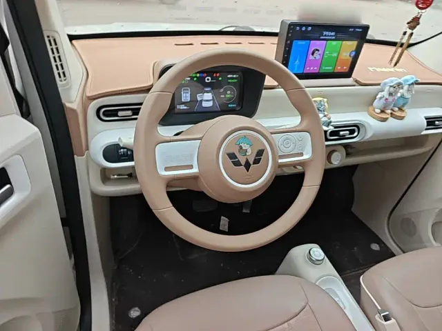 Wuling Hongguang Mini EV — Фото автомобиля 10