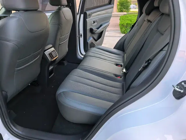 BYD Song L DM-i — Фото автомобиля 8
