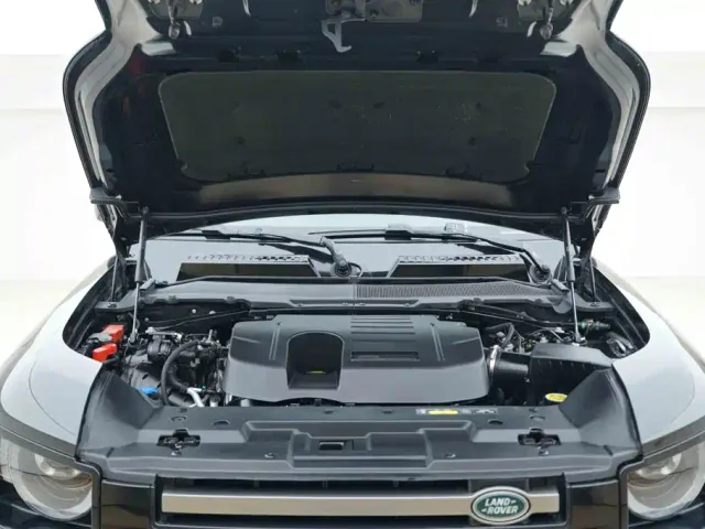 Land Rover Defender — Фото автомобиля 6
