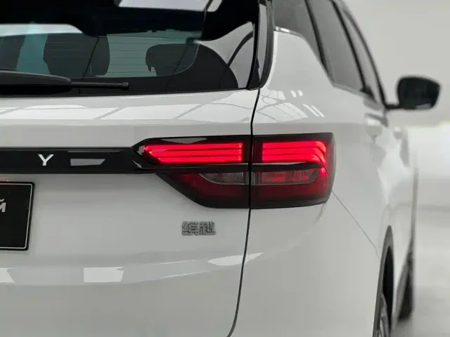 Geely Binyue — Фото автомобиля 8