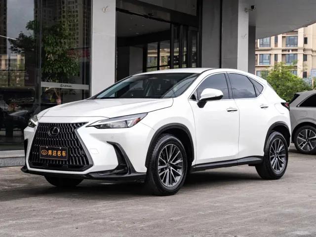 Фотография автомобиля — Lexus NX