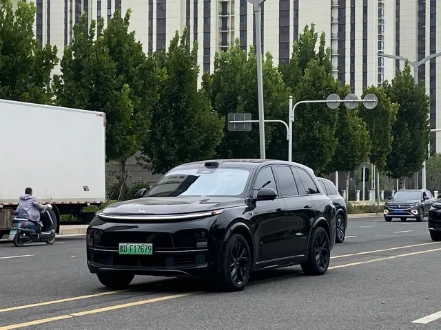 Фотография автомобиля — Li Auto L8
