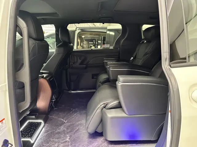 Toyota Granvia — Фото автомобиля 17