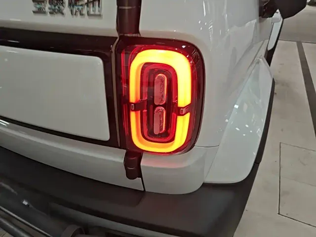 Baojun Yep — Фото автомобиля 7