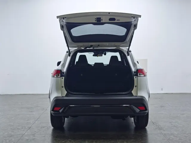Toyota Frontlander — Фото автомобиля 12