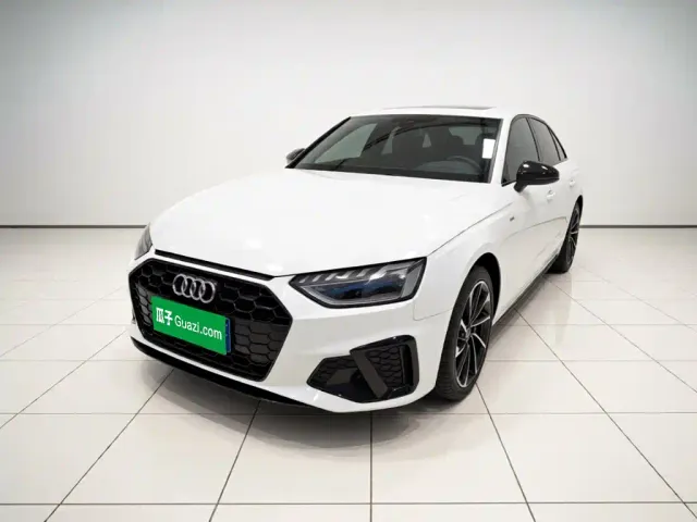 Фотография автомобиля — Audi A4L