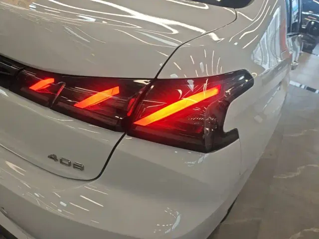 Peugeot 408 — Фото автомобиля 7