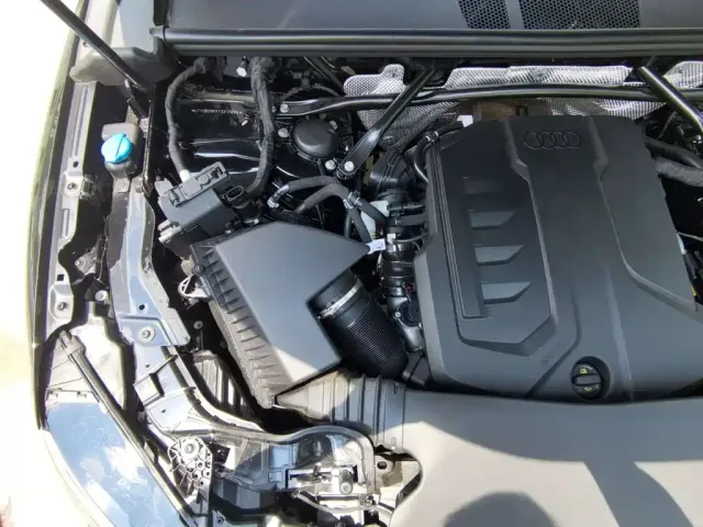 Audi Q5L — Фото автомобиля 9