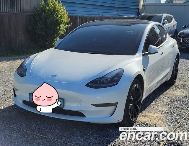 Фотография автомобиля — Tesla Model 3