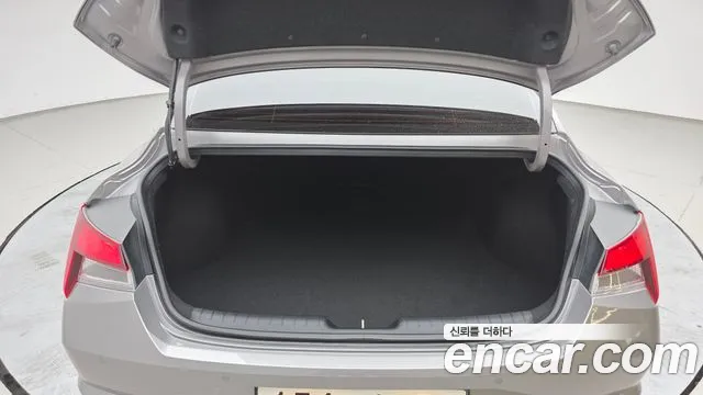 Hyundai AVANTE Avante (CN7) — Фото автомобиля 20