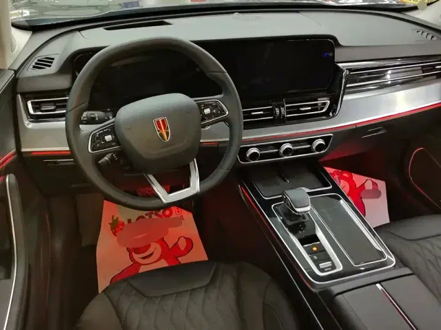 Hongqi HS5 — Фото автомобиля 12