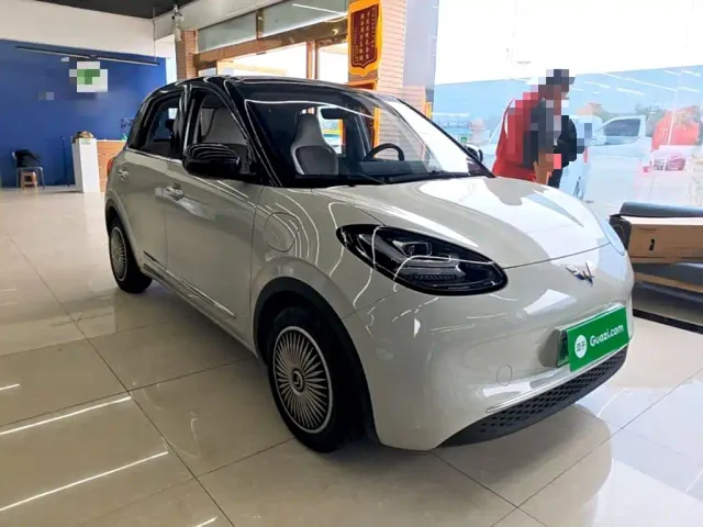 Wuling Bingo — Фото автомобиля 3